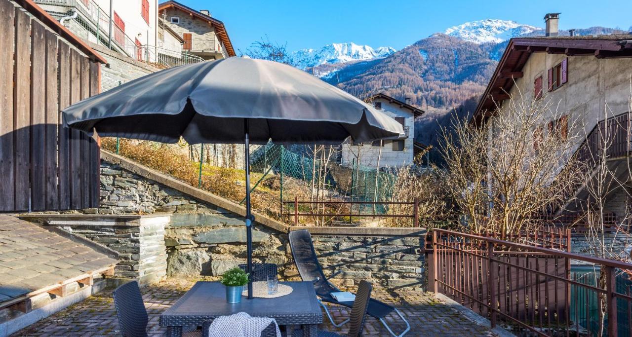 Lanterna Apartments Chiesa in Valmalenco Extérieur photo