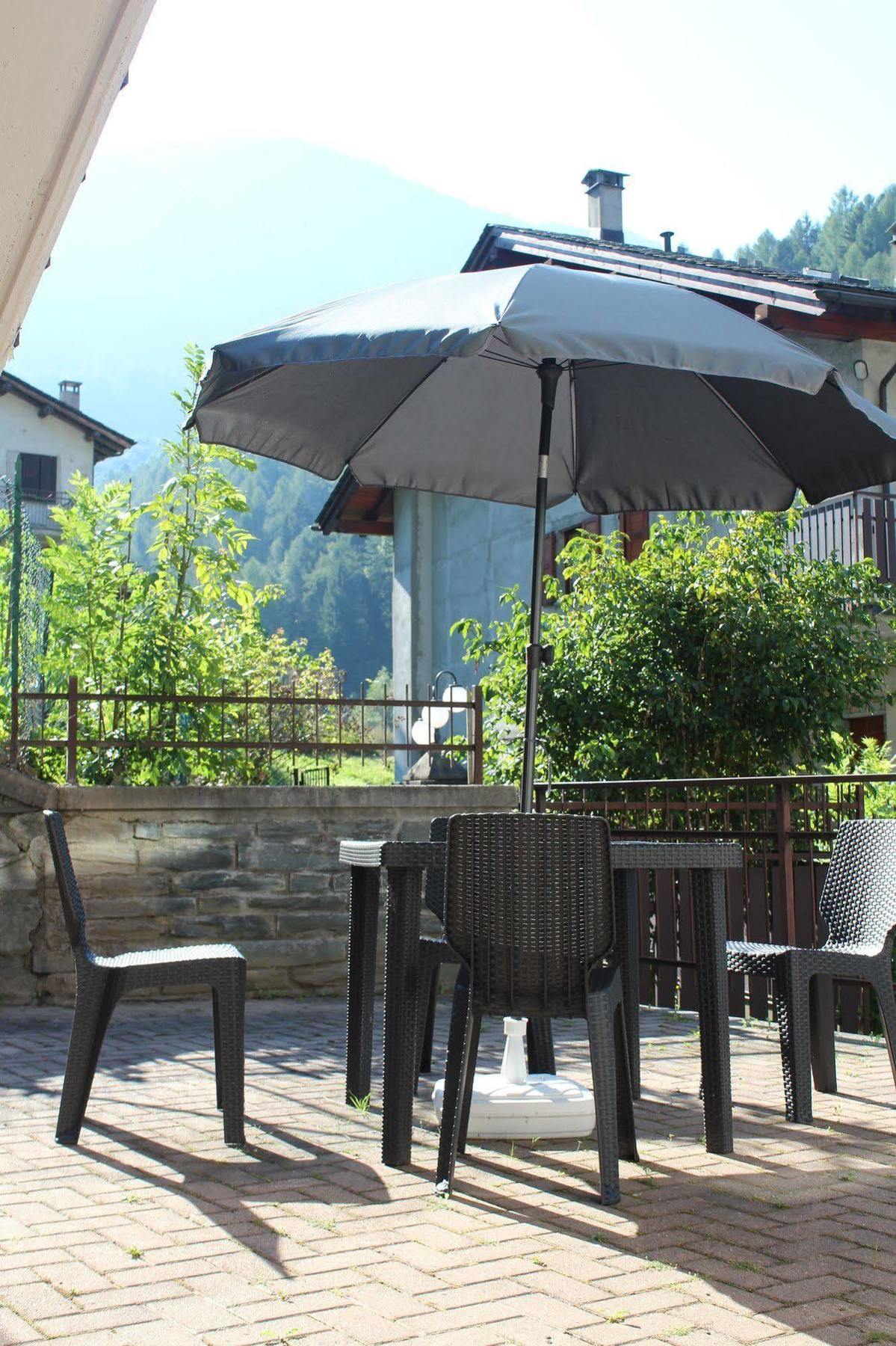 Lanterna Apartments Chiesa in Valmalenco Extérieur photo